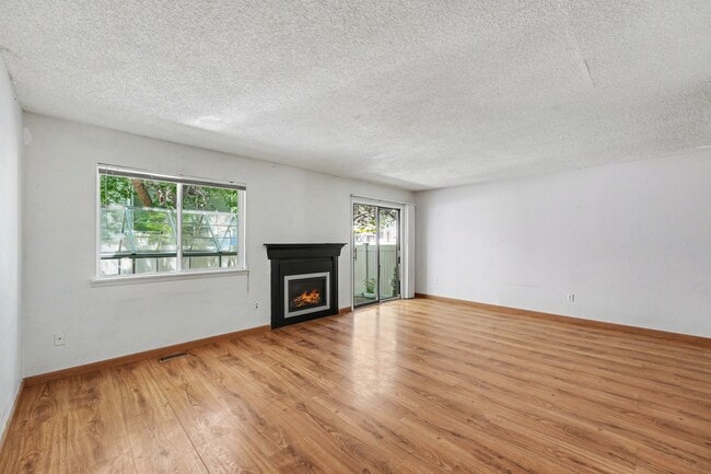 Photo - 1511 Seneca Cir