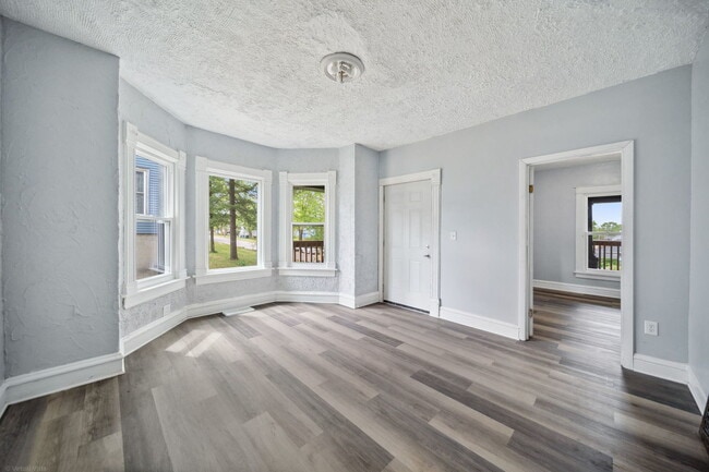 Photo - 132 Akin Ave Unidad A