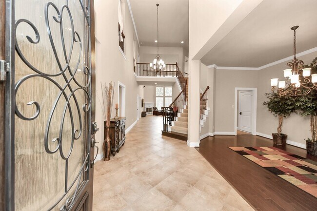 Photo - 1715 Gladden Way