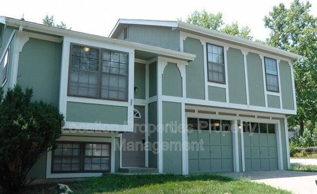 Building Photo - 3209 W 24th Terrace