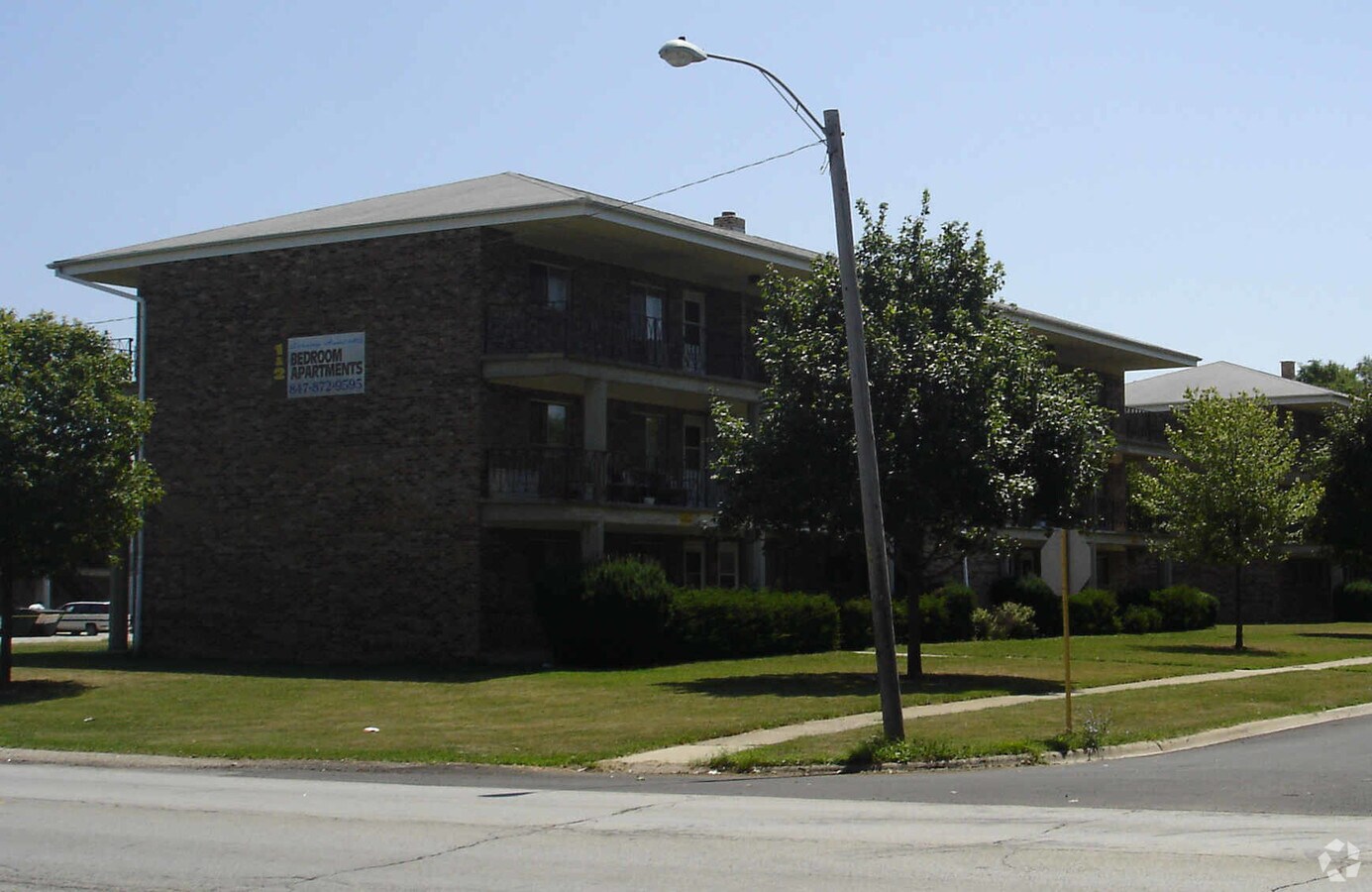 Lake County Apartments - West Wind Village Apartments
