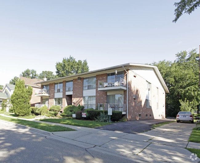 Oakridge Apartments