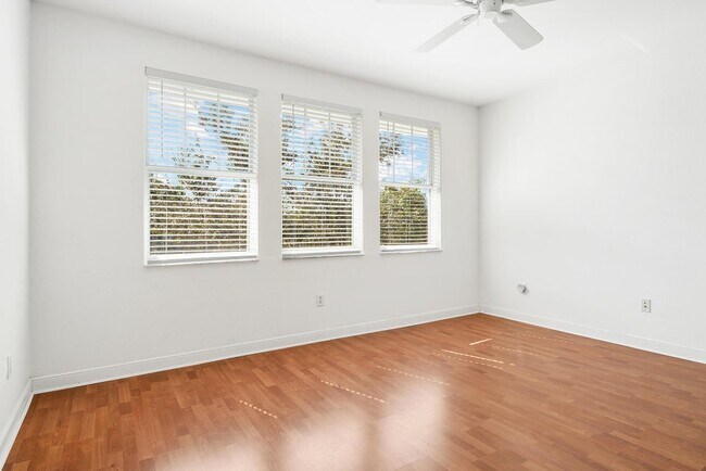 Photo - 500 Pacific Grove Dr Unidad 7