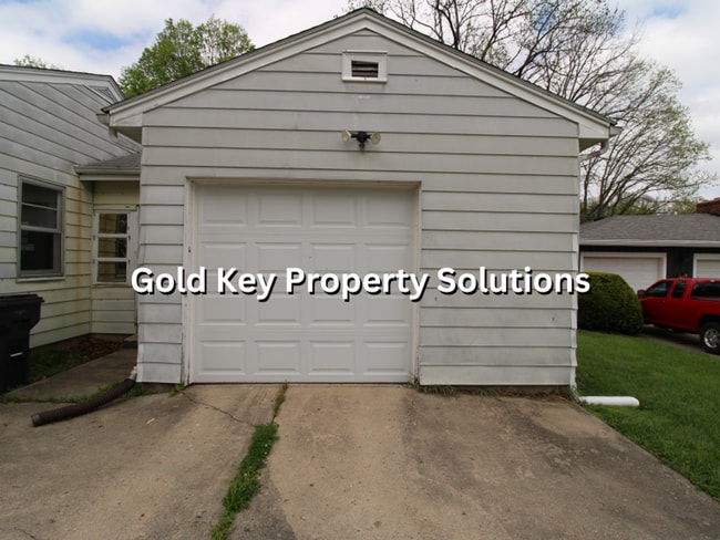Photo - Large 3 BR 1 BA House with Garage and Central Air SECTION 8 APPROVED
