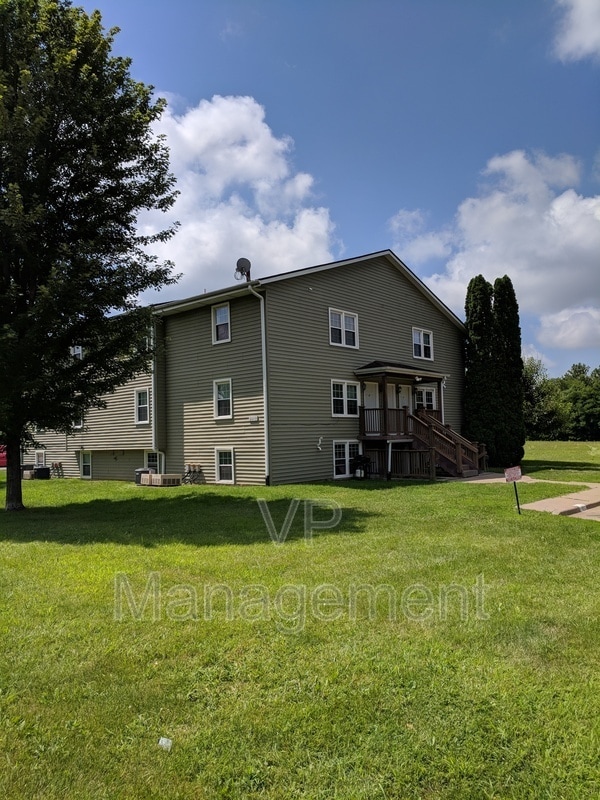 Photo - 2218 Emerald Dr Unit 1