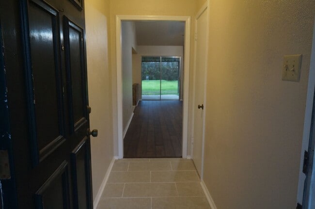 Photo - 114 Napoleon Dr