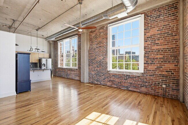 Photo - $3,044.95, 2 Beds - 1 Bath, Condo in Denver with Washer and Dryer! Unit #2B