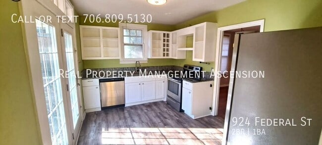 Building Photo - 924 Federal St