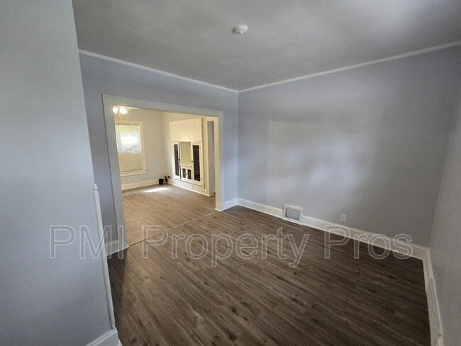 Photo - 3895 Dr. William Finlayson St