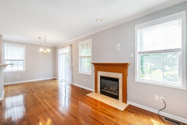 Photo - 44 George Russell Way