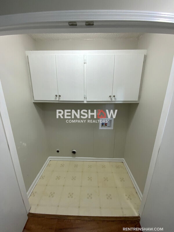 Photo - 642 Gibson Rd
