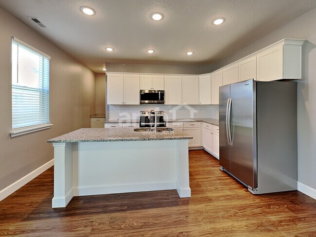 Photo - 2373 Buckskin Way