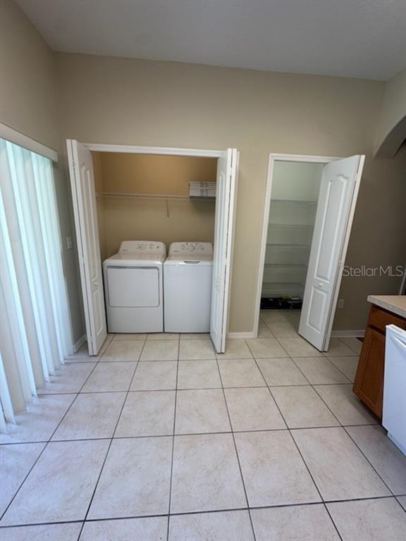 Photo - 4180 Shadetree Ln