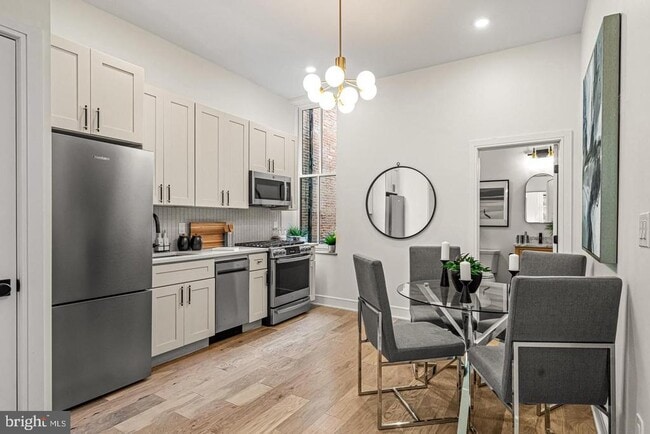 Photo - 2303 Delancey St Unit 3F