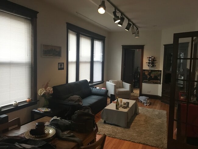 Photo - 3762 N Kenmore Ave Unit 1S