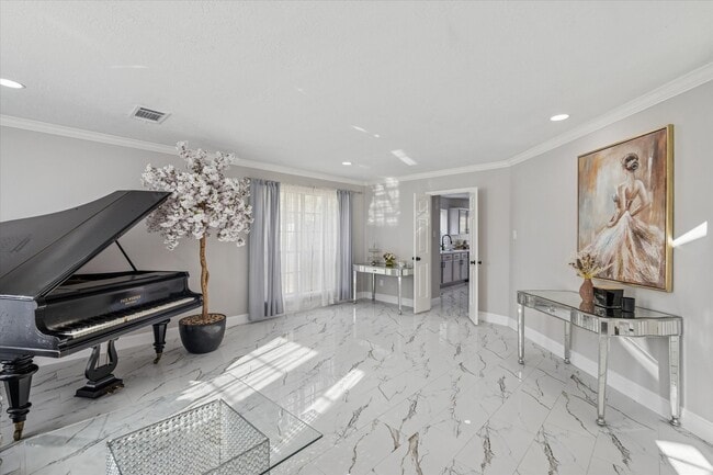 Photo - 11306 Avon Pl