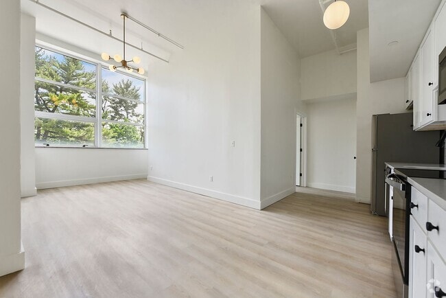 Building Photo - The Benedict Rental