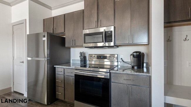 Photo - 12500 Shadowglen Trce Unit 5207