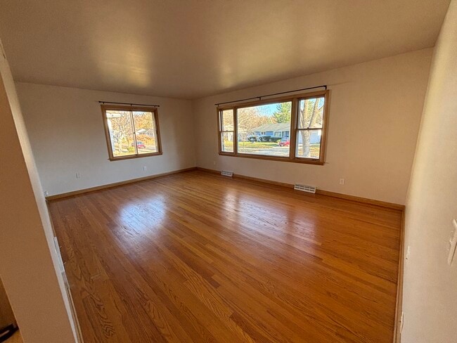 Living room - 4806 Goldfinch Dr