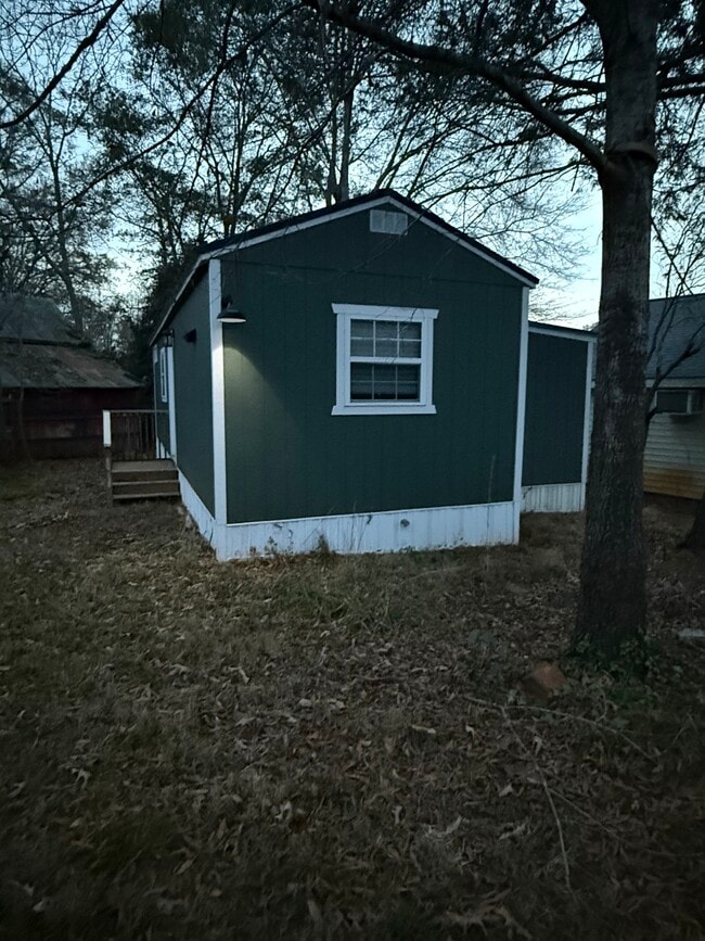 Photo - 1118 US-221A Hwy