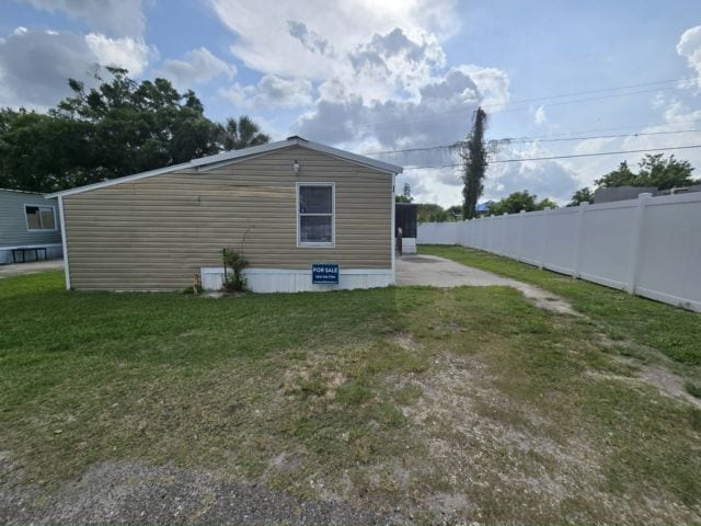 Building Photo - 11211 East Bay Rd Rental