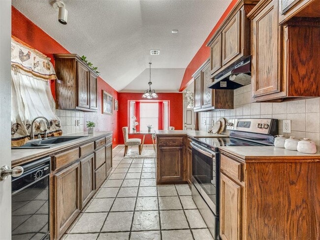 Photo - 212 Cambridge Dr