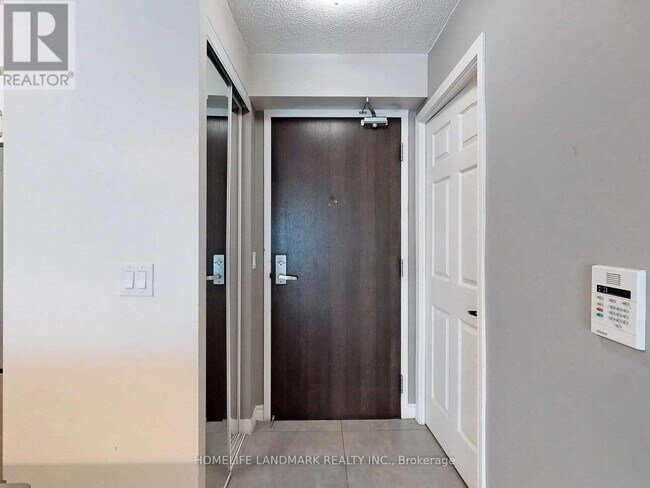 Photo - 19 Grand Trunk Crescent Unité 2803