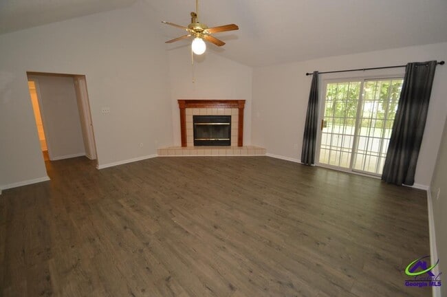 Photo - 309 Northlake Dr