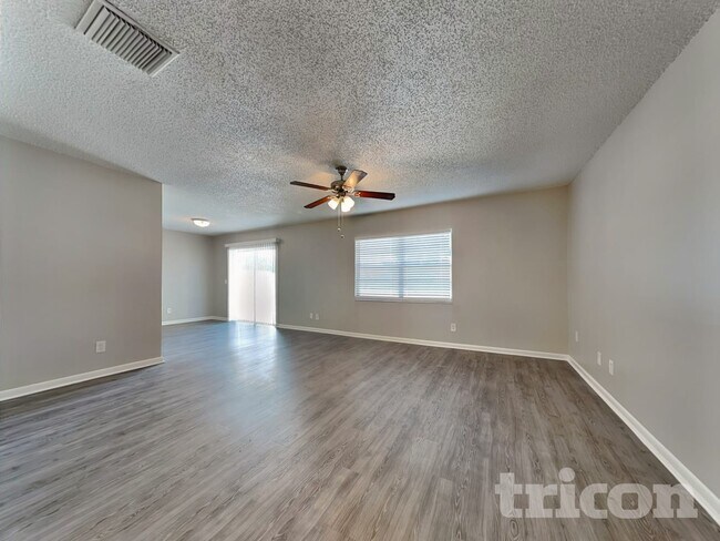 Photo - 309 Regal Park Dr