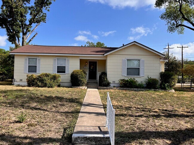 Photo - 357 Irvington Dr Casa