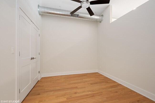 Photo - Beautiful 3 Bed 2 Bath Duplex unit in Heart of Lincoln Square Unit 205