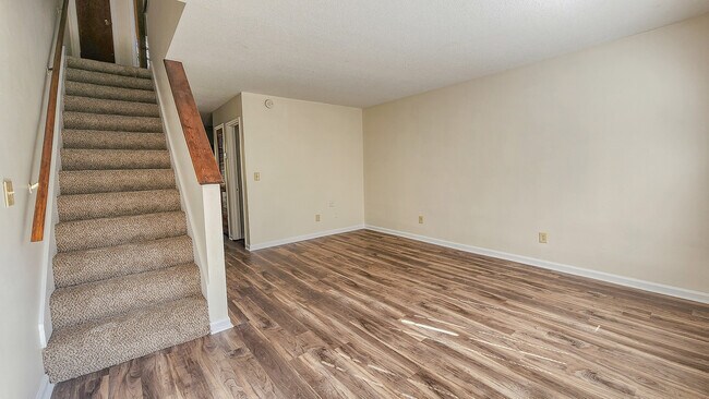 Photo - 114 Timber Ln