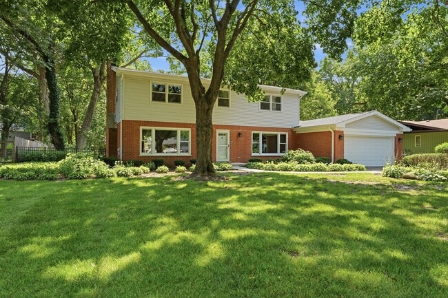 Photo - 317 E Forest Ln