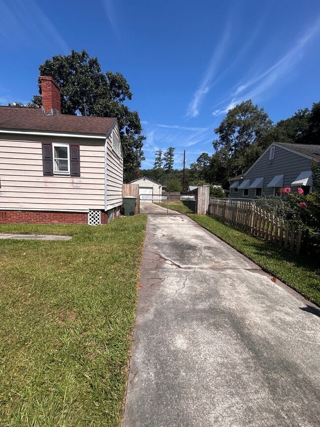 Photo - 1220 Pickens St
