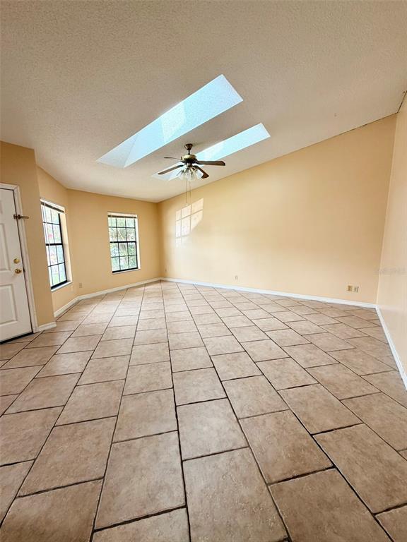 Photo - 437 Wood Rose Ln