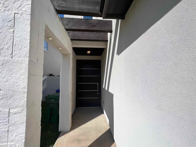 Photo - 7926 Elka Lp