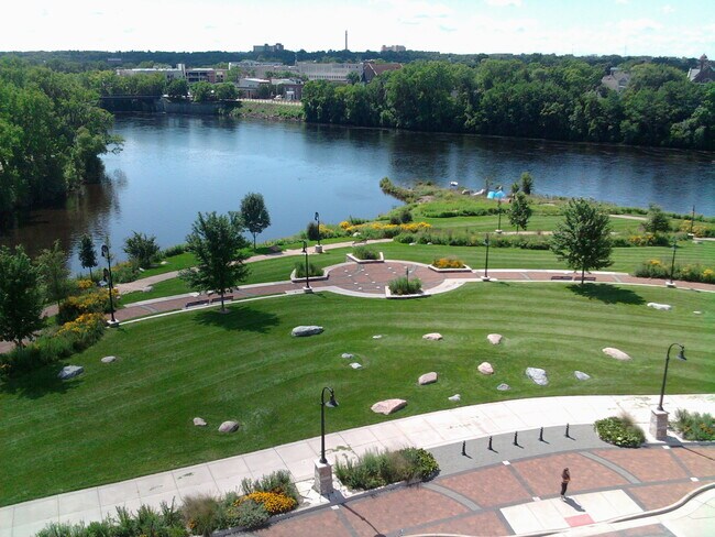 Photo - Riverfront Terrace Apartments Unit 231-208