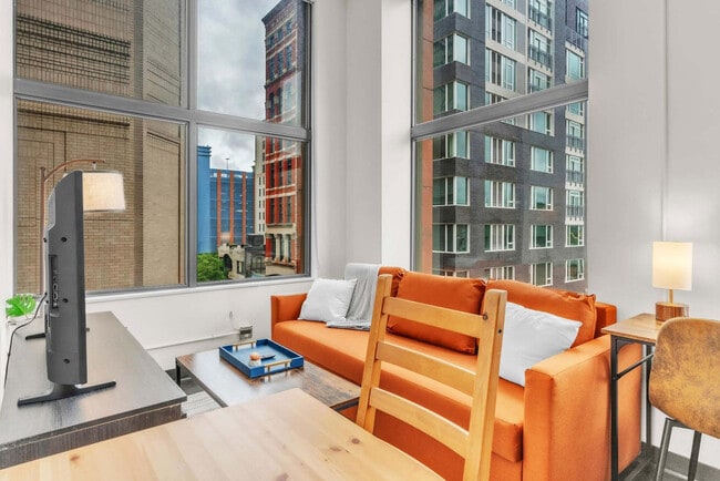 Photo - 800 Penn Ave Unidad ID1232008P