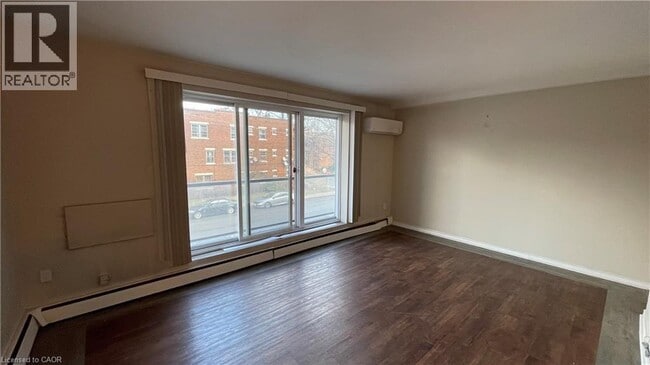 Photo - 326 Hunter St E Unité 203