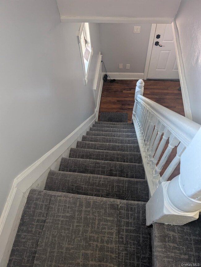 Photo - 85 E Valley Stream Blvd