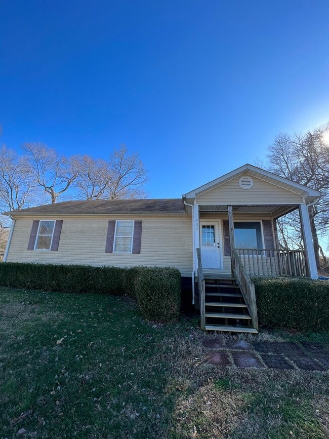 Photo - Charming 3 BD, 2 BA Home in Martin, TN!