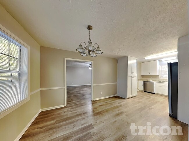 Photo - 3376 Poplar Dr