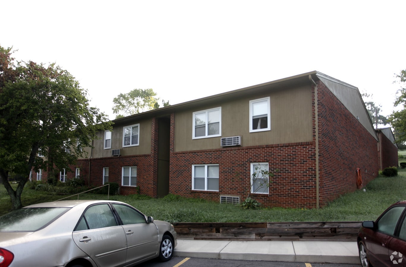 Photo - Loudon Garden Apartments