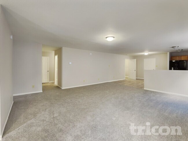 Photo - 8039 Retreat Ln