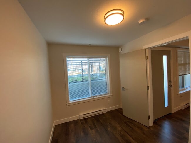 Photo - 45150 Thomas Rd