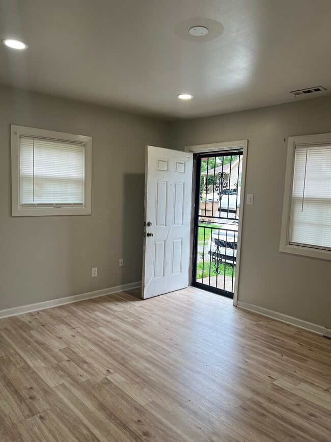 Photo - 812 31st Ave N Unit A