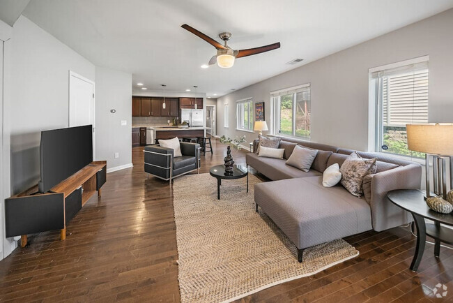 Building Photo - 2201 Reading Rd Unit ID1056108P Rental
