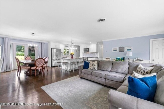 Photo - 545 Cassville Rd