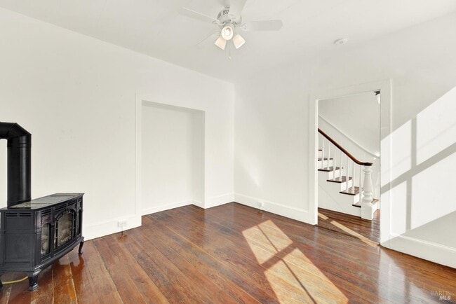 Photo - 520 Indian Aly