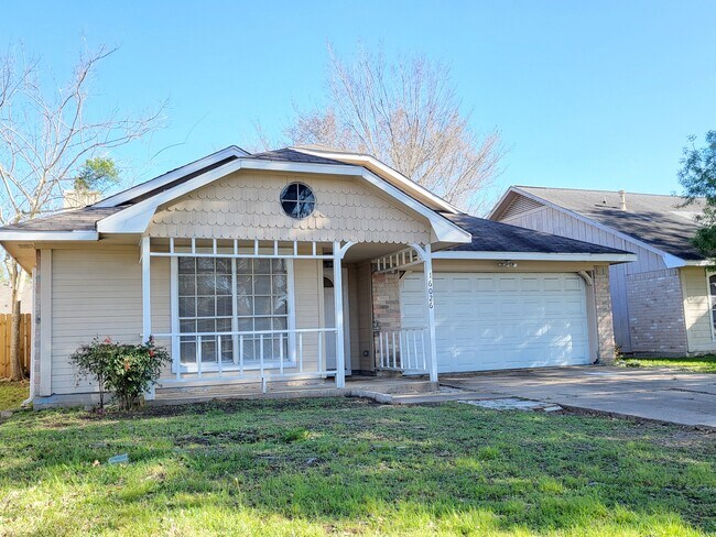 Building Photo - 16026 Barbarossa Dr